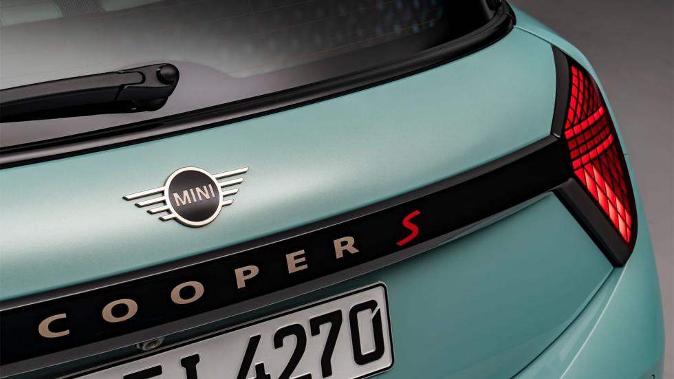 Νέα MINI Cooper C και Cooper S έως 204 άλογα 